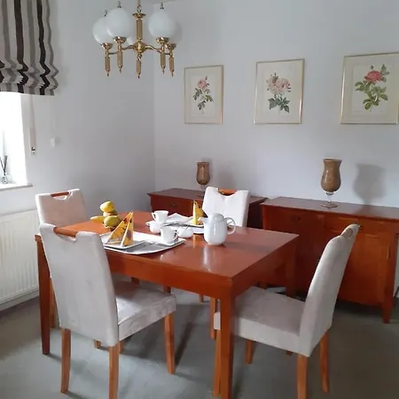 Апартаменты Ferienwohnung Cordula Бад-Пирмонт
